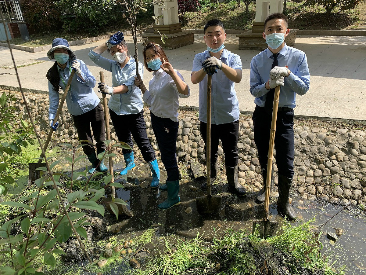 mmexport1657680861633 mmexport1657680861633